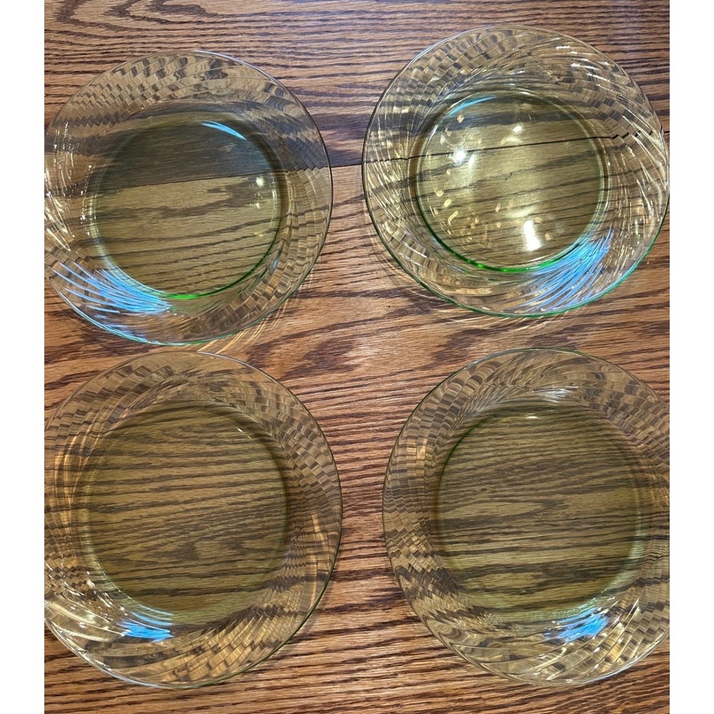 Vintage Pyrex Green Glass Swirl Salad Dessert Plates Set of 4 USA 7.5 Inch